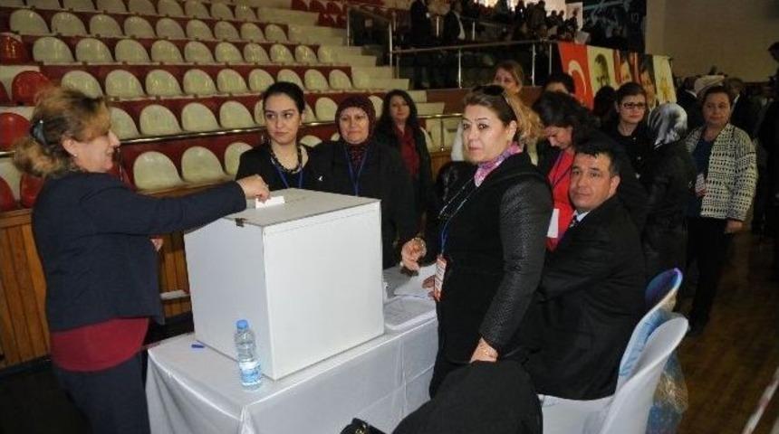Ak Parti Sandık Başına Gitti