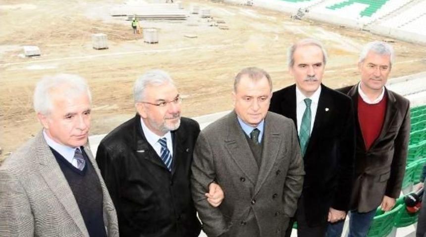 Terim Timsah Arena&rsquo;Yı Gezdi