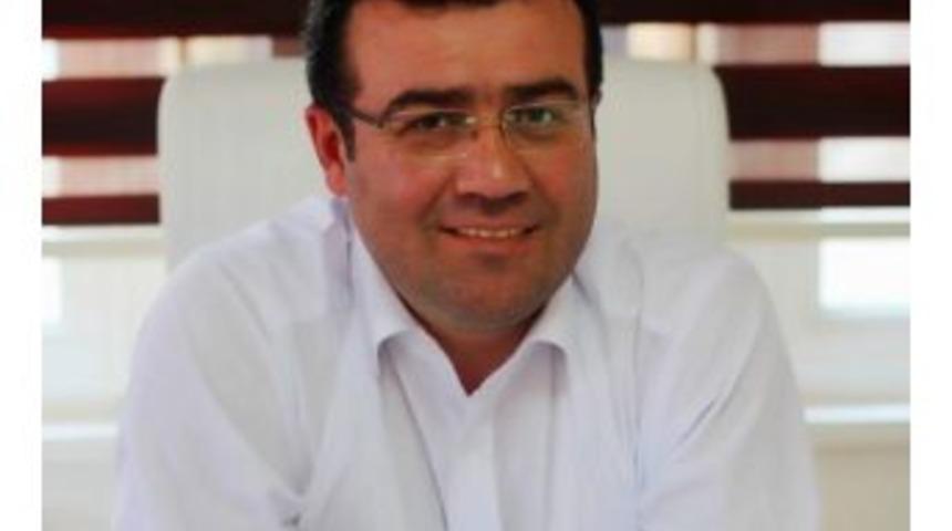 Başkan Taş&ccedil;ı, &Ouml;zgecan&rsquo;ın Babasıyla G&ouml;r&uuml;şt&uuml;