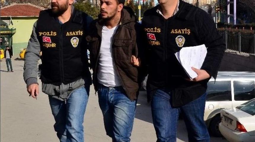 Eskişehir&rsquo;de Silahlı Kavga: 1 Yaralı