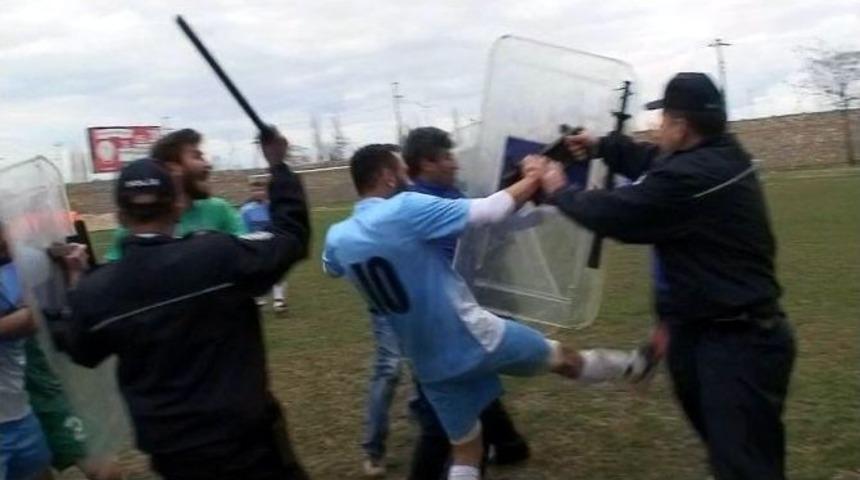 S&uuml;per Amat&ouml;r K&uuml;mede Kavga