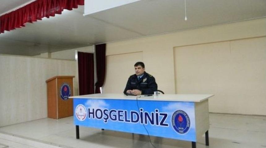 Kenan Evren Ortaokulu Meslek Tanıtım G&uuml;nlerine Başladı