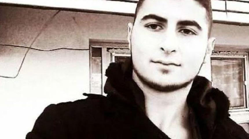 Ehliyetsiz S&uuml;r&uuml;c&uuml; Kaza Yaptı: 1 &Ouml;l&uuml;, 3 Yaralı