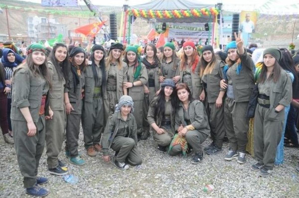 D&uuml;nya Kadınlar G&uuml;n&uuml; Cizre&rsquo;de Kutlandı