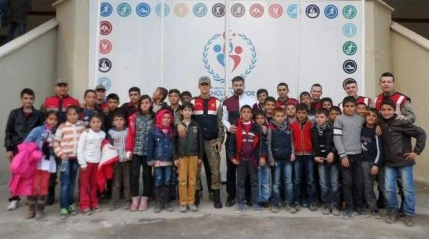 İlk Defa Ma&ccedil; İzlediler