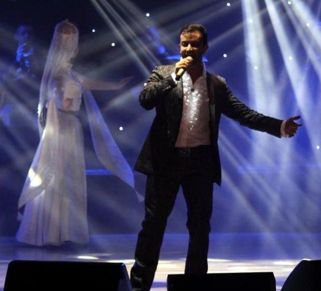 Kafkas Şarkıcı Nahush Kerim Kayseri’De Konser Verdi