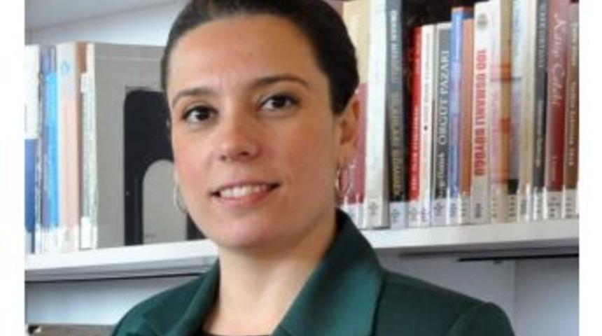 İzmir &Uuml;niversitesi Siyaset Bilimi Ve Kamu Y&ouml;netimi B&ouml;l&uuml;m Başkanı B&uuml;rgin: