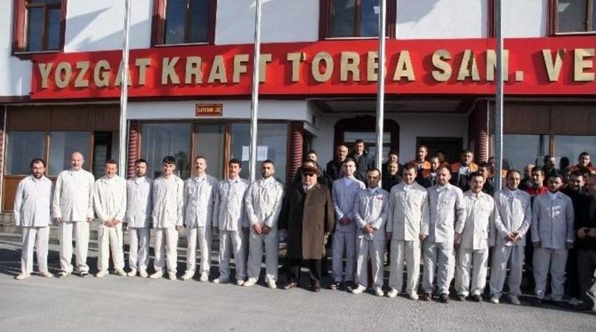 Hayırsever İş Adamı İş&ccedil;ilerini Umreye G&ouml;nderdi