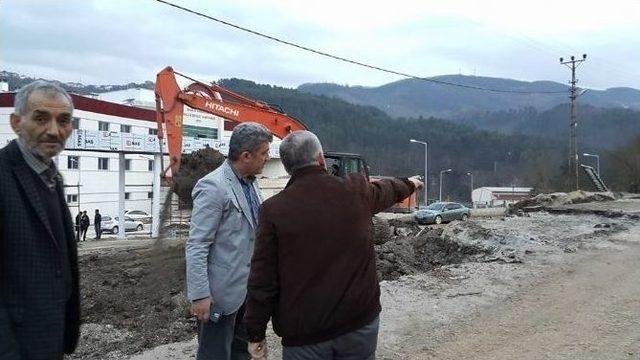 Yığılca Devlet Hastanesi Yolu Genişliyor