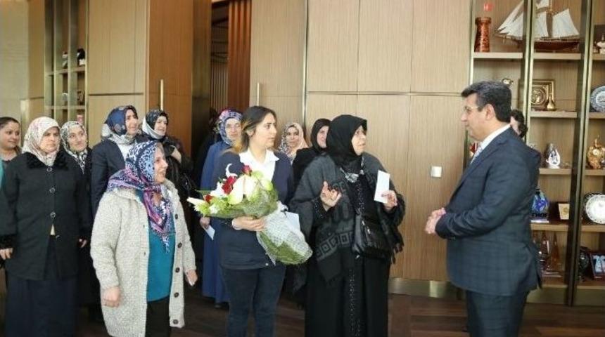 70 Yaşında Okuma Yazma &Ouml;ğrendi