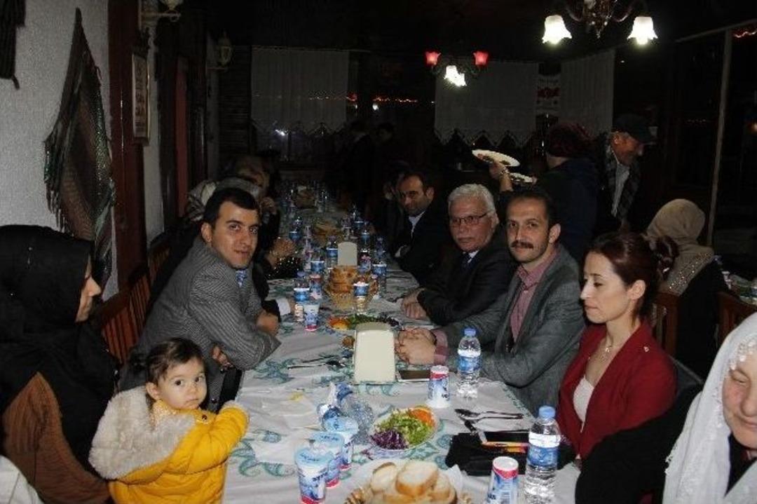 &Ccedil;atalzeytin Otizm Ve Engelliler Derneği Yemek D&uuml;zenledi