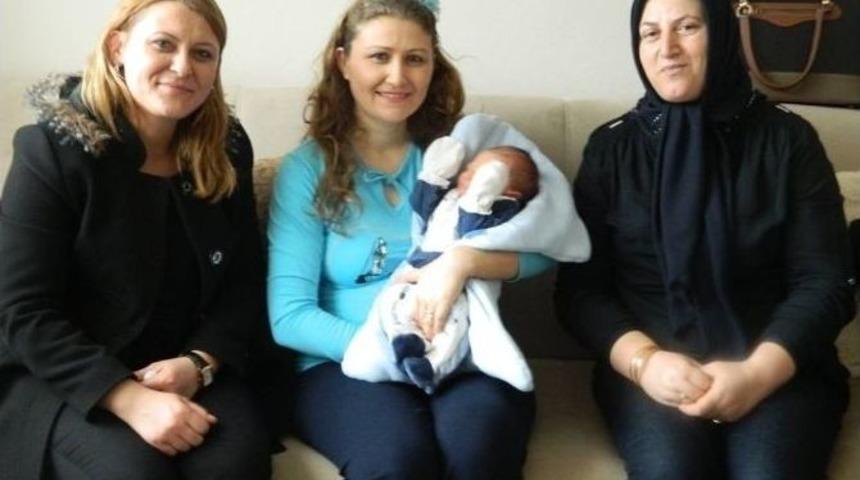 Lapseki Belediyesinden &rsquo;hoş Geldin K&uuml;&ccedil;&uuml;k Hemşehrim&rsquo; Projesi