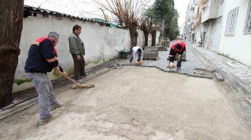 Karşıyaka&rsquo;da Sokaklar Yenileniyor