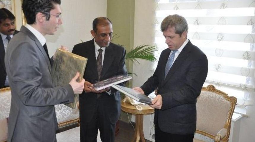 Hindistan B&uuml;y&uuml;kel&ccedil;isi Kulshreshth &Ccedil;anakkale&rsquo;de