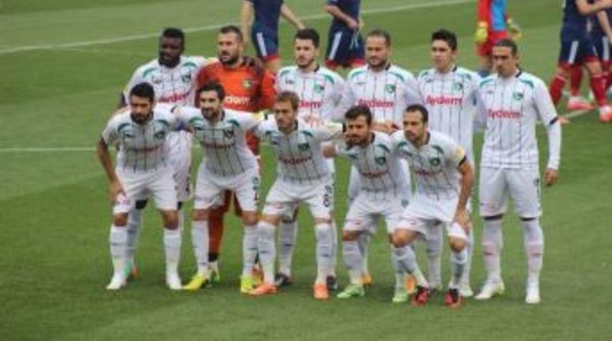 Denizlispor&rsquo;da D&uuml;ş&uuml;ş S&uuml;r&uuml;yor