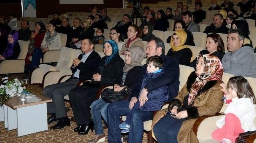 Hayat Okulu Projesi Seminerlerle S&uuml;r&uuml;yor