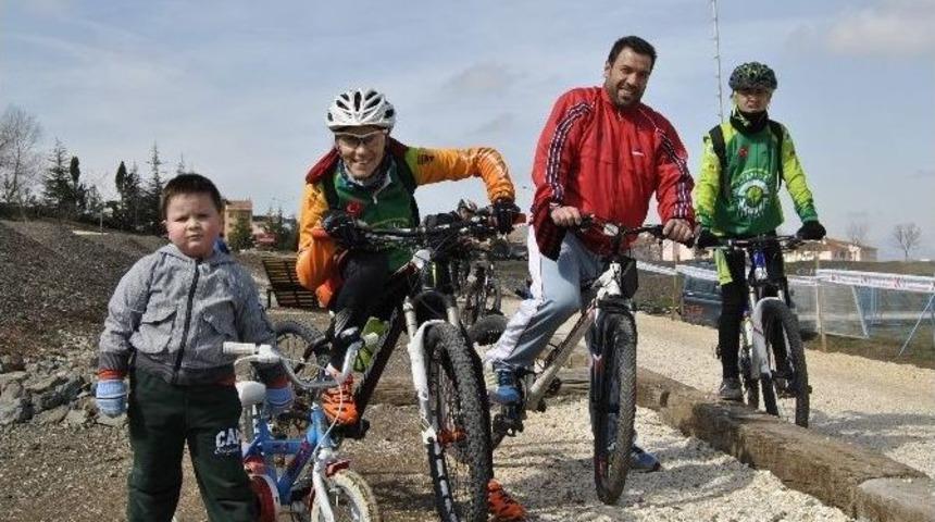 Esbike&rsquo;den Şehit Binbaşı Salih Sezer Ve Arkadaşları Anısına Antrenman Yarışı