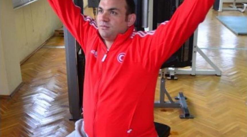 Eşref Apak D&uuml;nya Şampiyonası'n Adana'da Hazırlanıyor