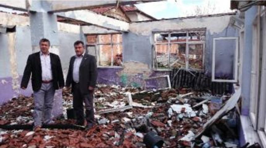 Yangınzede K&ouml;y İhaleyi Bekliyor