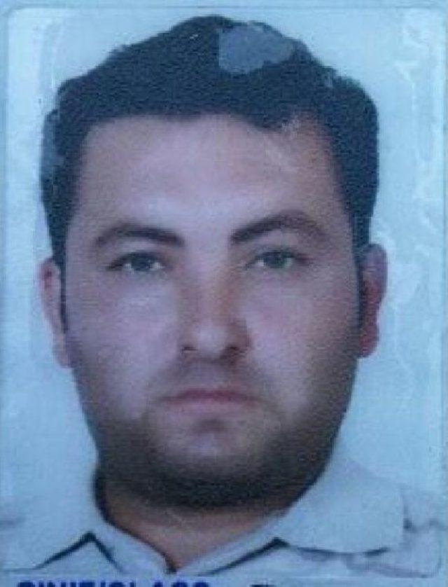 Kamyonla Otomobil &Ccedil;arpıştı: 1 &Ouml;l&uuml;, 2 Yaralı 3