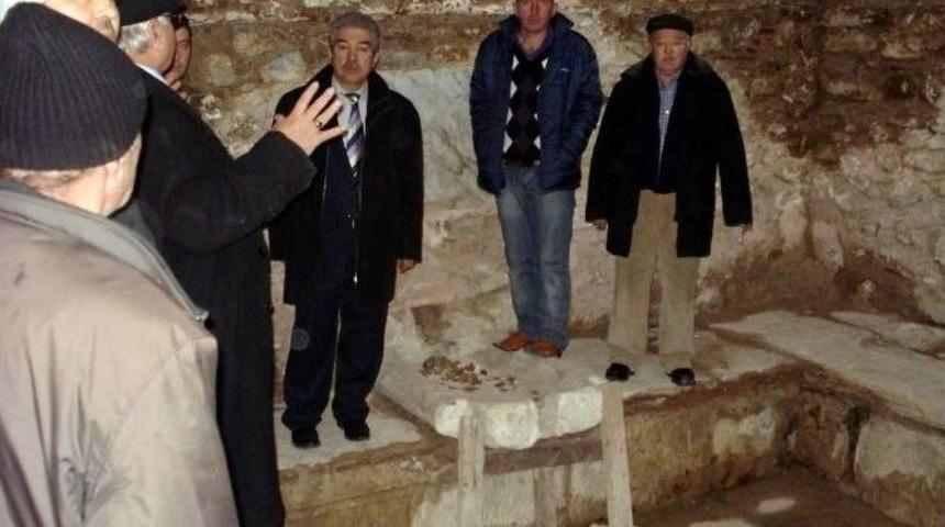 Yoncalı&rsquo;daki Tarihi B&uuml;y&uuml;k Hamam Kaderine Terk Edildi