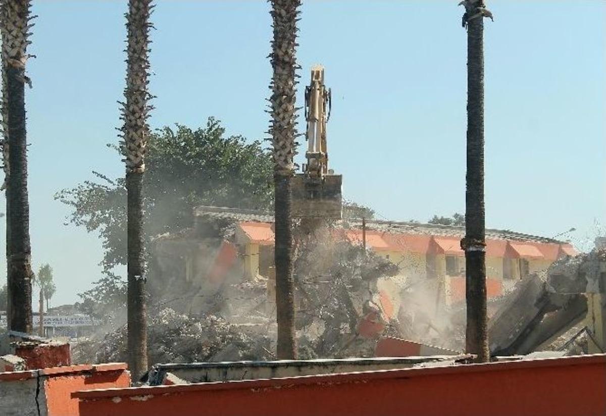 Mersin&rsquo;deki Otob&uuml;s Firmaları Yeni Otogara Girmeme Kararı Aldı