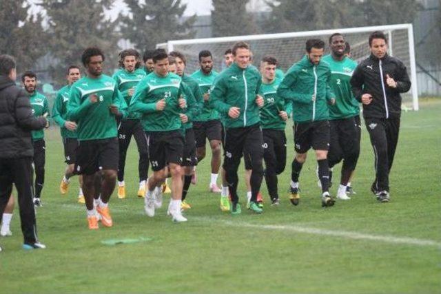 Akhisar Belediyespor Diken Üstünde