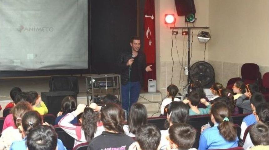 Nil&uuml;ferli &Ouml;ğrencilerin 4 Boyutlu Sinema Keyfi