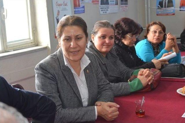 Chp&rsquo;li &Ouml;z Kula&rsquo;da Partililer İle Buluştu 1