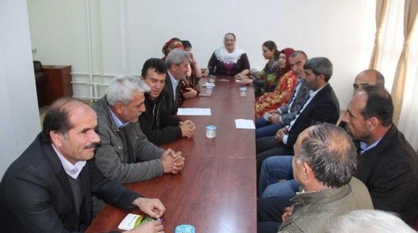 Silvan&rsquo;da Y&ouml;resel Kıyafetli Meclis Toplantısı Yapıldı