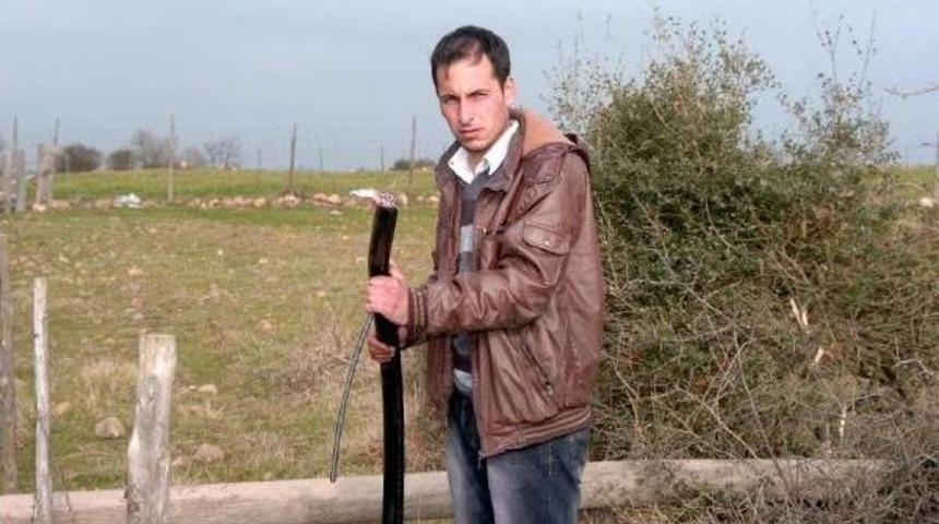 Telefon Kablolarını &Ccedil;aldılar