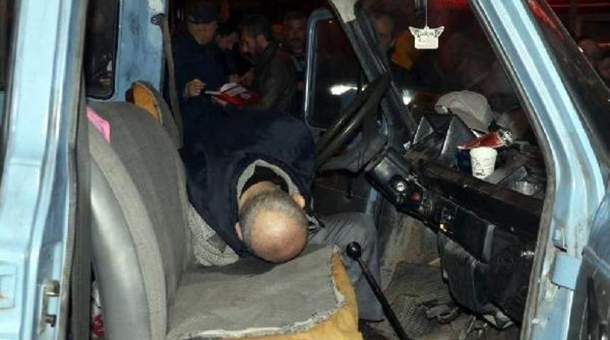 Para Y&uuml;z&uuml;nden Kan Aktı