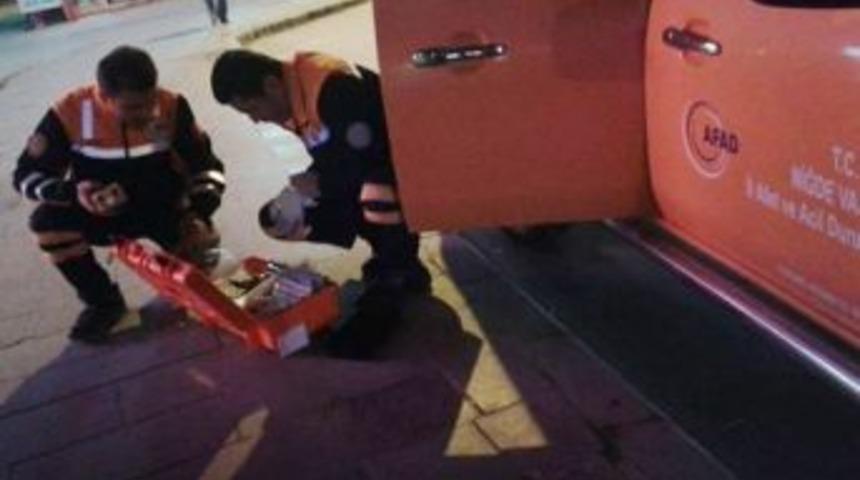 &Ccedil;&ouml;p Kenarına Bırakılan Beyaz Toz, Polisi Harekete Ge&ccedil;irdi