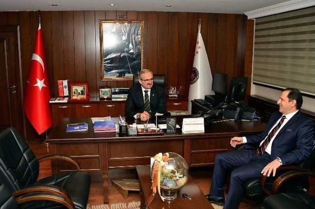 Bursa Valisi Münir Karaloğlu’ndan Emniyet Müdürüne Selami Yıldız’a Ziyaret