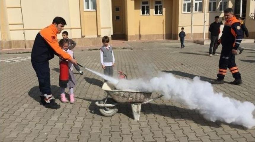 &Ccedil;anakkale&rsquo;de Afad Okullara Eğitim Verdi