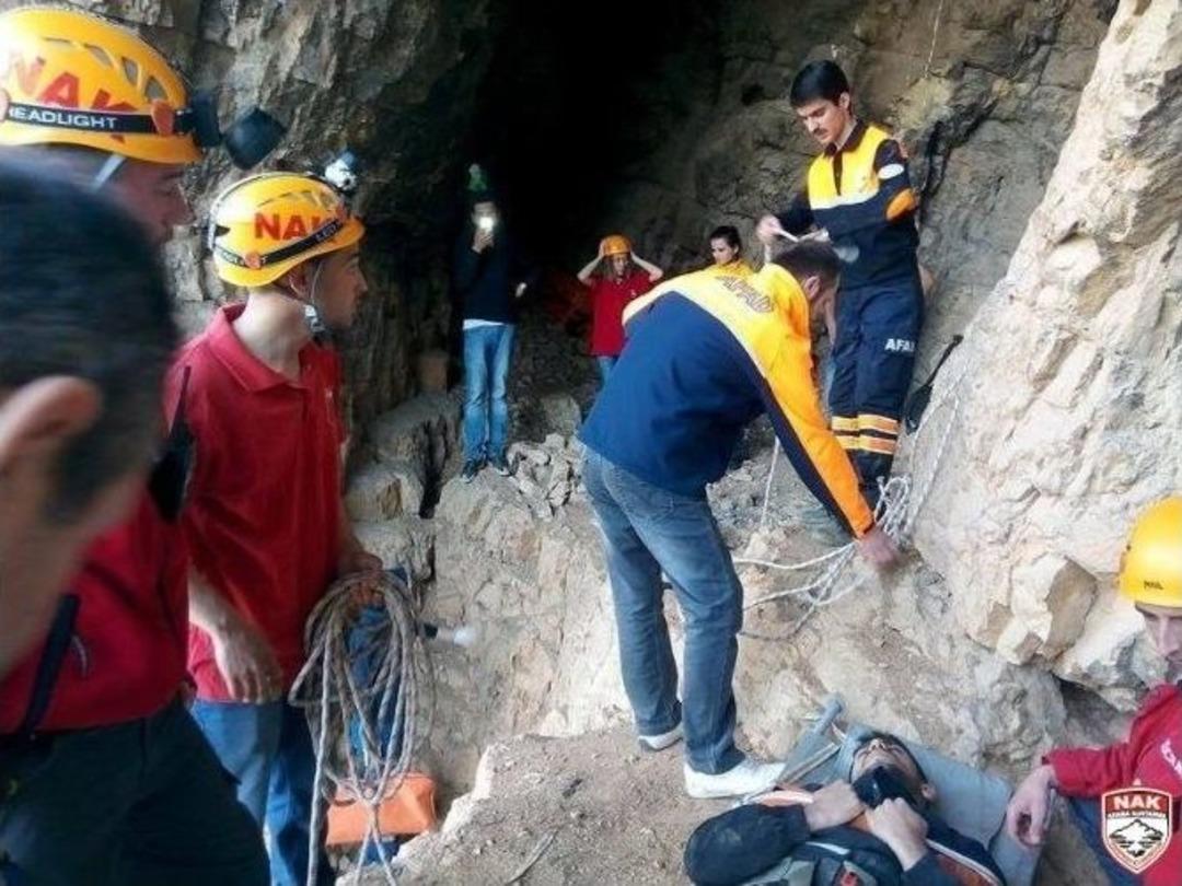 G&ouml;n&uuml;ll&uuml; Kahramanlar İş Başında