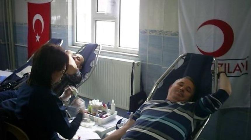 &Ouml;ğrenci Yurdunda Kan Bağışı Kampanyası