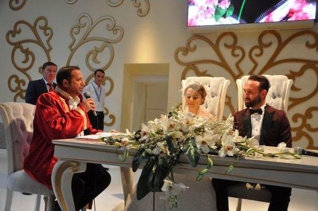 Başkan Toltar, İpek Ve Sarıkaya Çiftinin Nikahını Kıydı