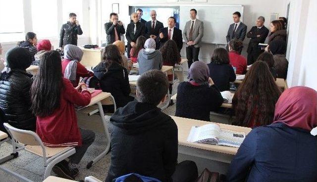 Vali Balkanlıoğlu Okulları Ziyaret Etti 2