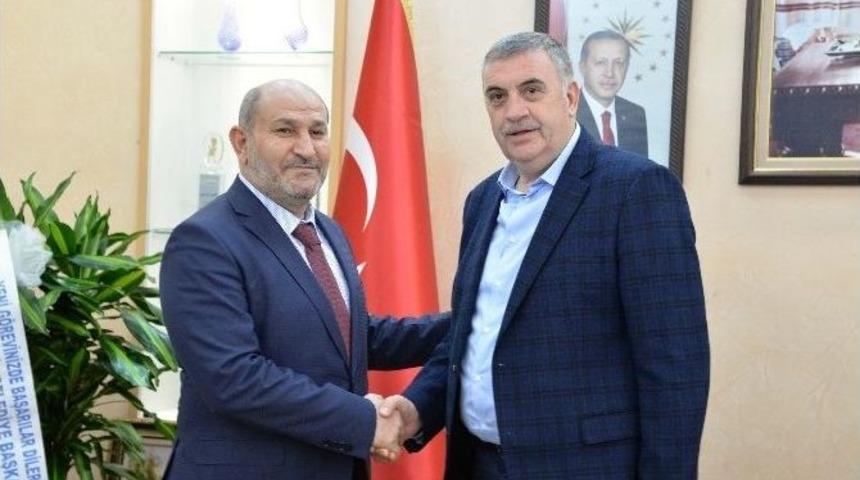 Başkan To&ccedil;oğlu Hendek Belediye Başkanı P&uuml;sk&uuml;ll&uuml;&rsquo;y&uuml; Ziyaret Etti