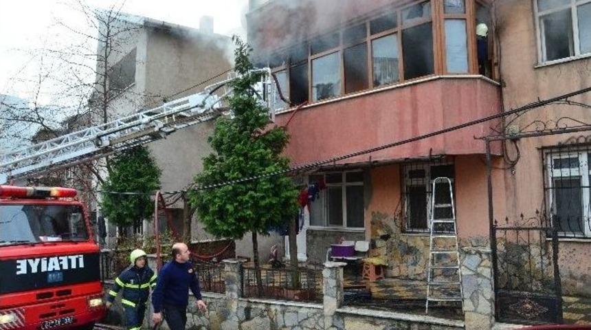 Dumandan Etkilenen İtfaiyecilere Ayran Takviyesi