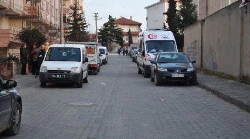 &Uuml;niversiteli Cinayeti Sırrını Koruyor