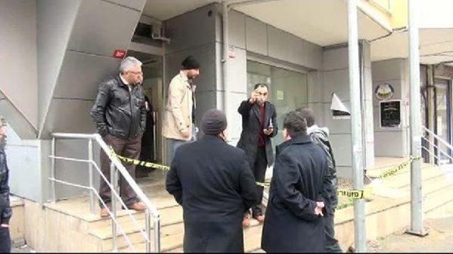 Avcılar da Silahlı, Ameliyt Maskeli Ptt Soygunu 1