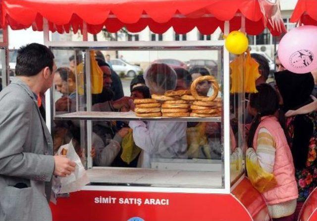 Tokat’Ta Eski Simit Arabaları Yenilendi