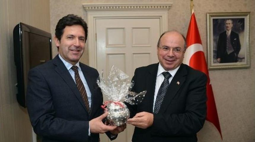 Yunan İzmir Konsolosu Vali &Ccedil;i&ccedil;ek&rsquo;i Ziyaret Etti