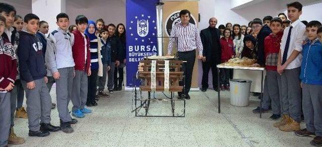 Gençler Bursa İpeğini Yakından Tanıyor