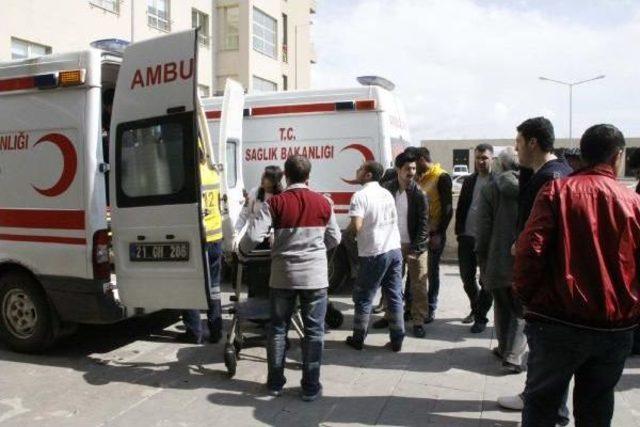 Ypg'li Cenazesini Almaya Giderken Kaza: 1 Ölü, 10 Yaralı