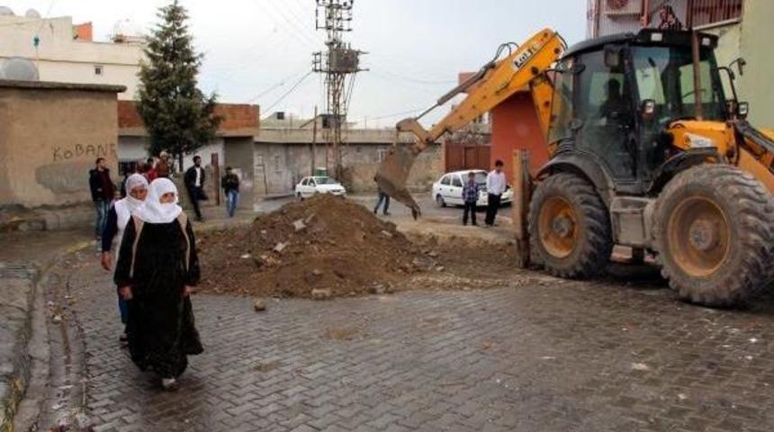 Cizre'de Mahallelere Kazılan 184 Hendek Kapatıldı(2)