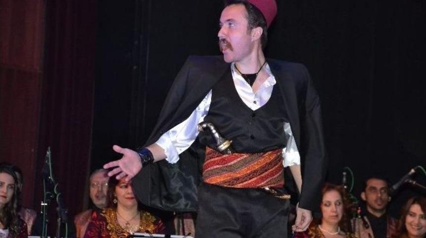 Aksam Türk Sanat Müziği Topluluğunun Konseri Büyük İlgi Gördü