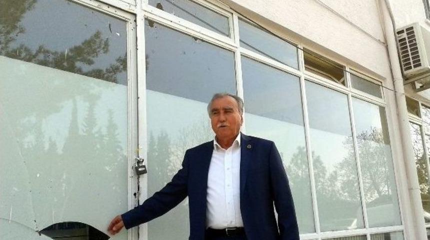 Samsat&rsquo;ta Bir Gecede &Uuml;&ccedil; Yer Kurşunlandı